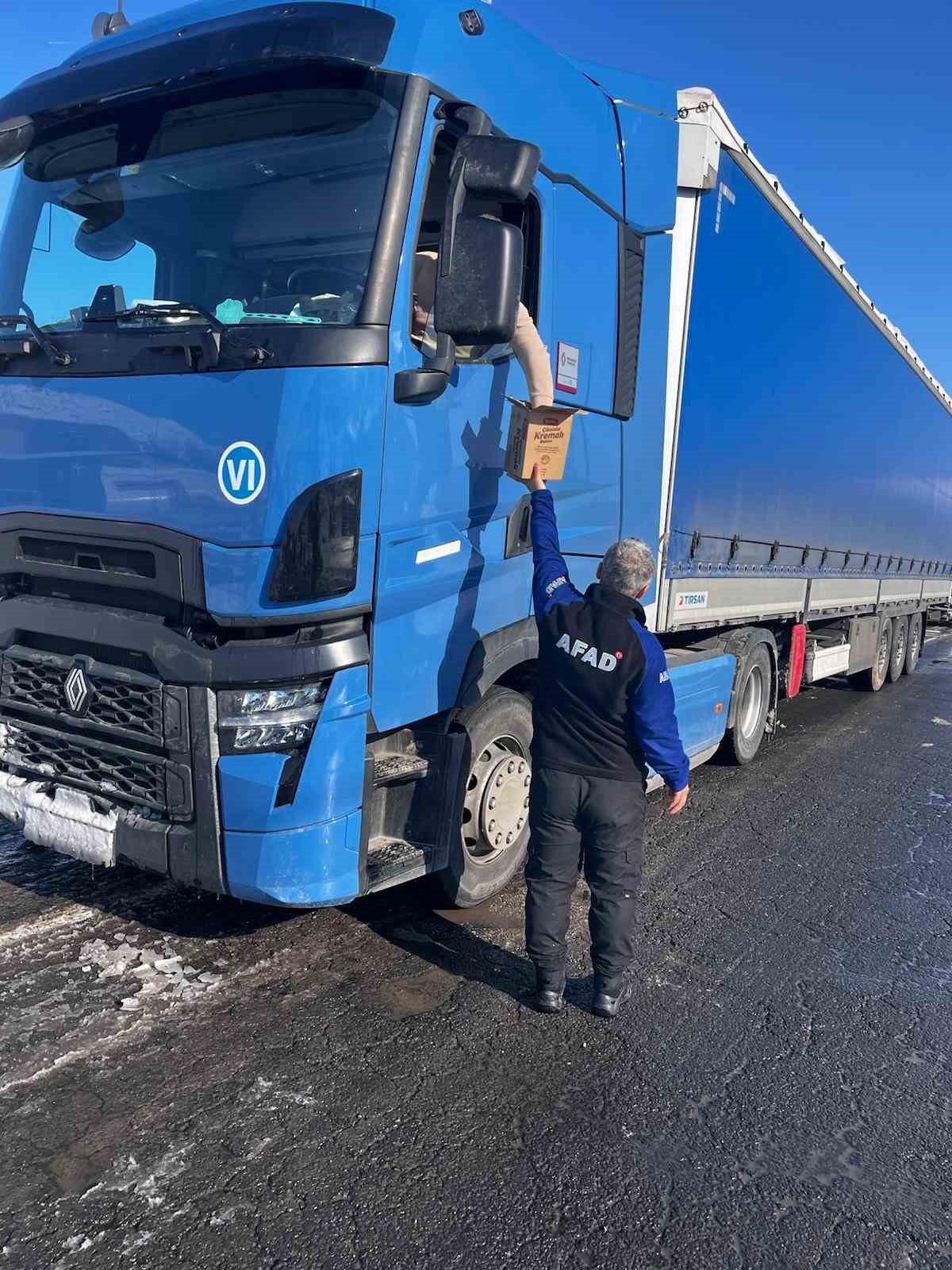 Şırnak’ta yoğun kar alarmı: Kriz masası aktif, yollar için seferberlik
