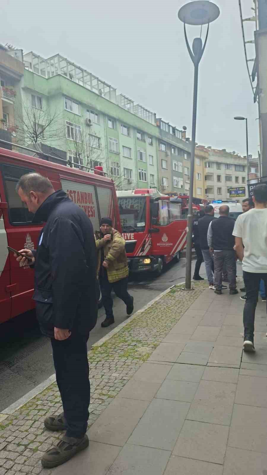 Şişli’de korkutan baca yangını
