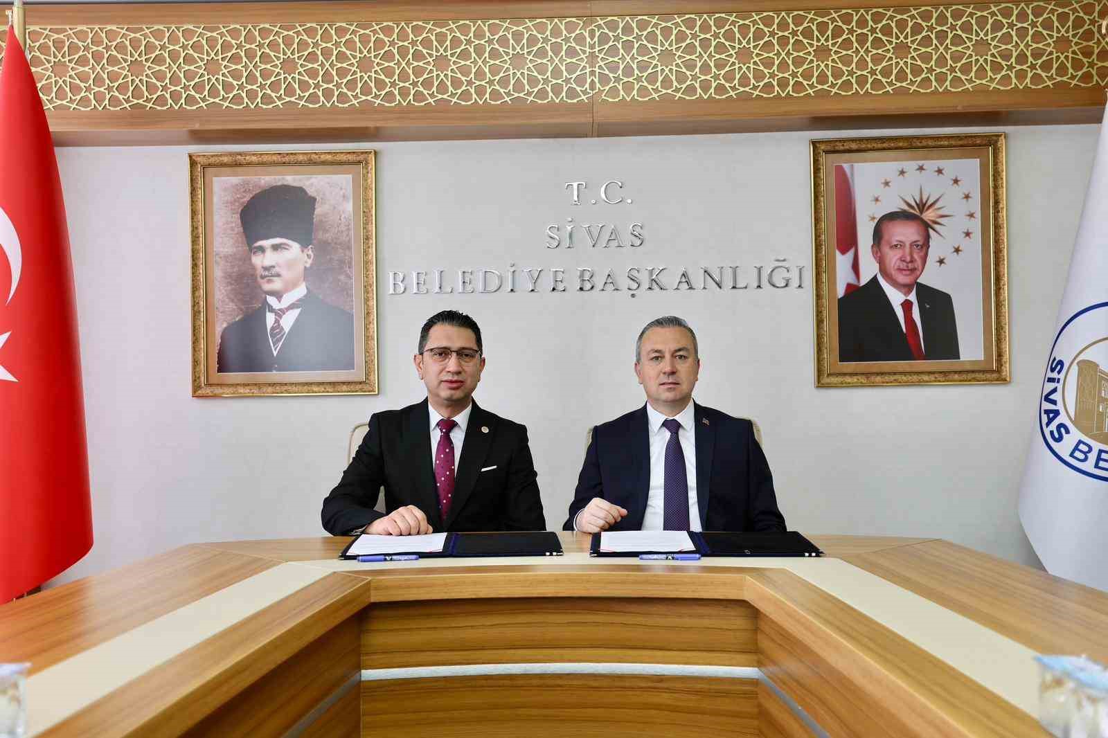 Sivas Belediyesi ile Baro arasında adli yardım protokolü imzalandı
Sivas Belediyesi ile Baro arasında adli yardım protokolü imzalandı