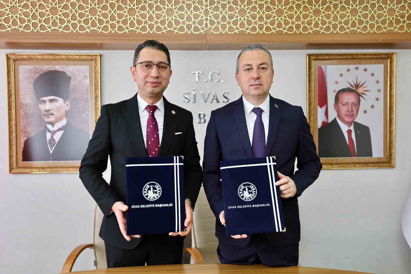 Sivas Belediyesi ile Baro arasında adli yardım protokolü imzalandı
Sivas Belediyesi ile Baro arasında adli yardım protokolü imzalandı