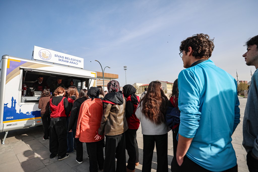 Sivas Belediyesi’nden öğrencilere beslenme desteği
