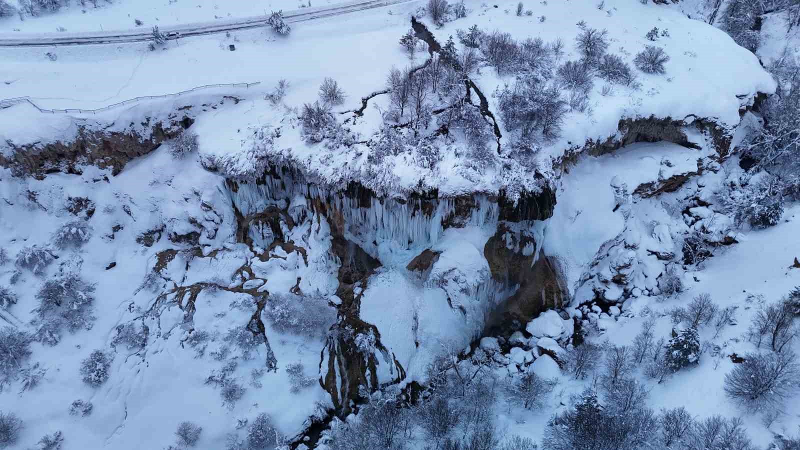 Sivas’ın Kardeniz’i beyaza büründü
