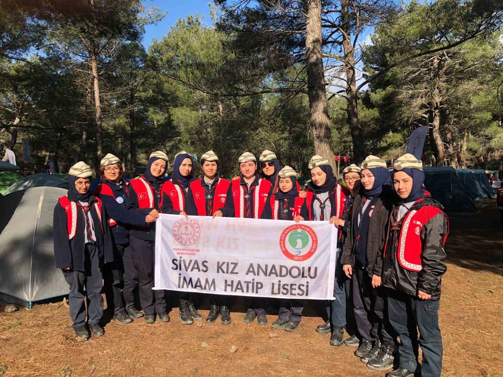 Sivaslı izciler Çanakkale ruhun yerinde yaşadı
