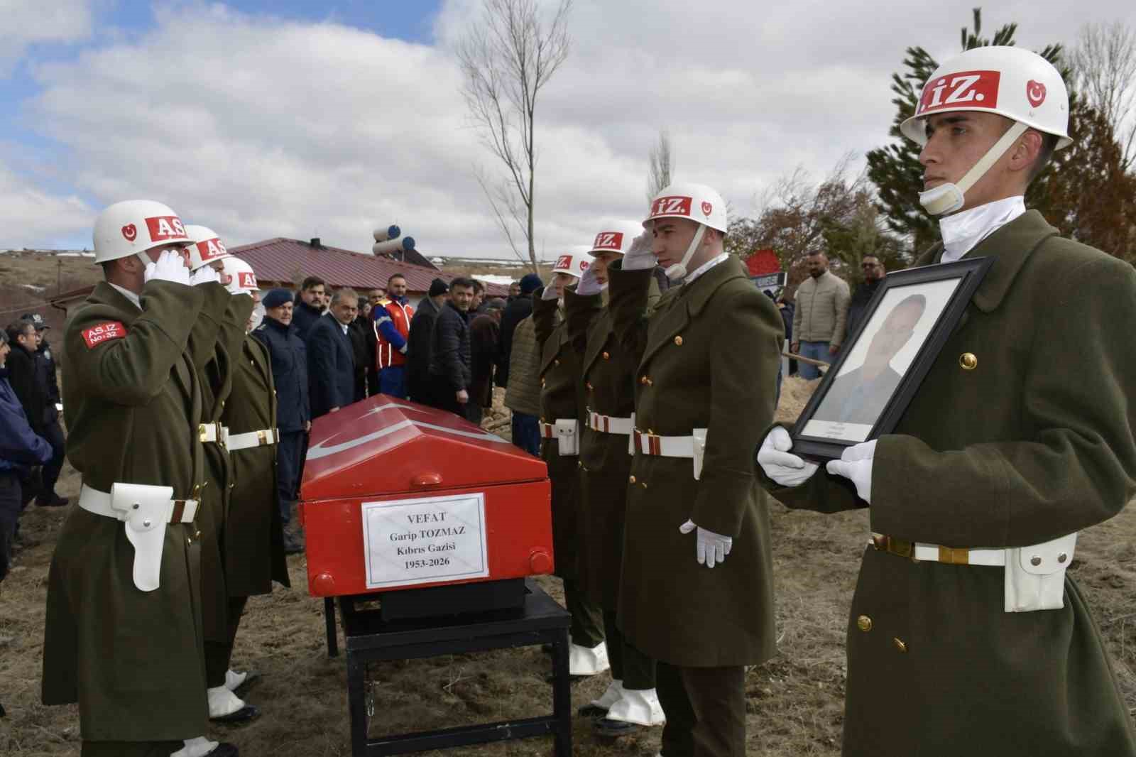 Sivaslı Kıbrıs gazisi son yolculuğuna uğurlandı
