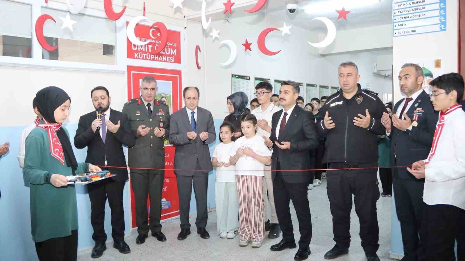 Sivaslı şehidin adı kütüphanede yaşatılacak
