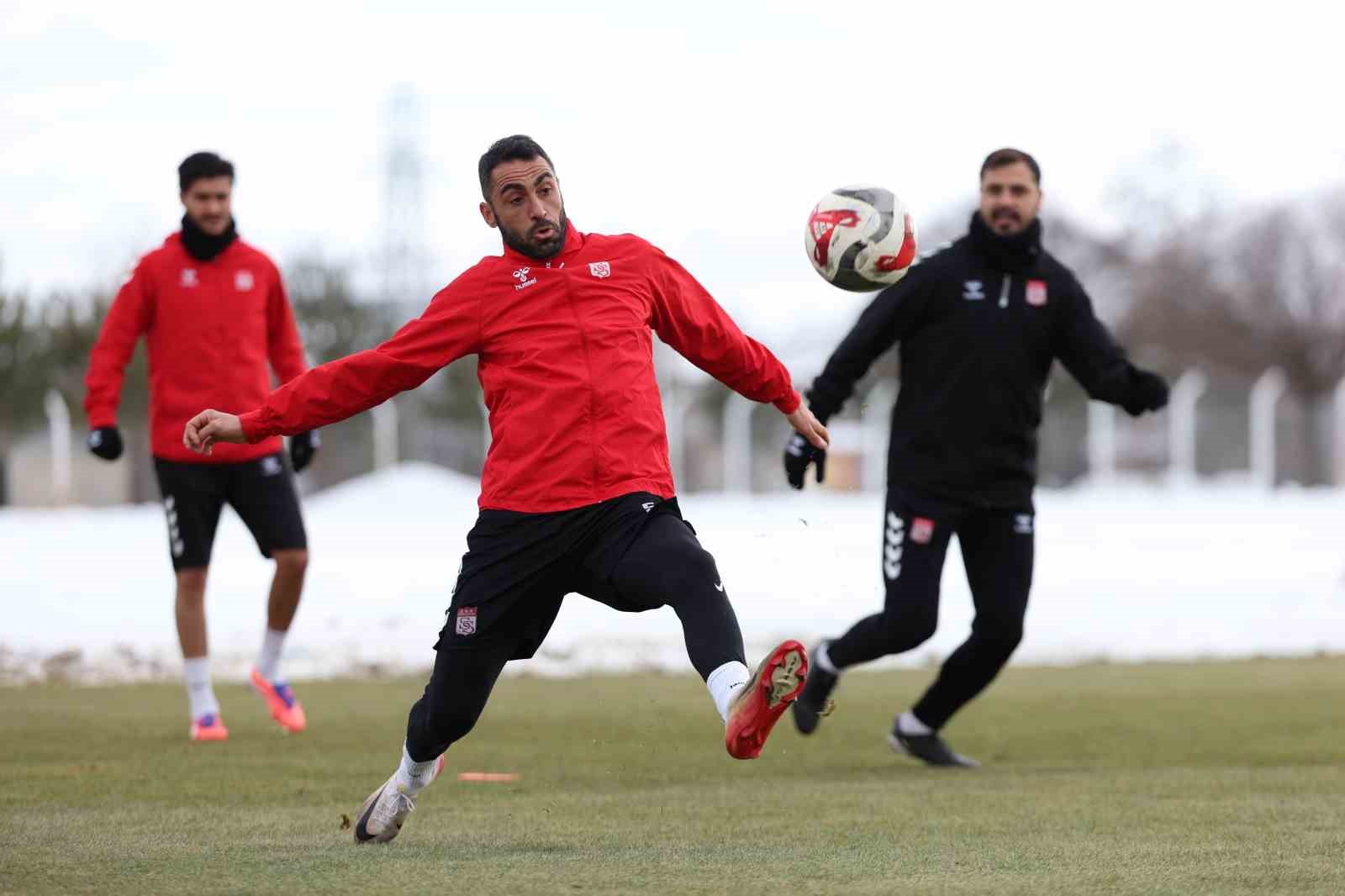 Sivasspor, Erzurumspor maçının hazırlıklarını sürdürdü
