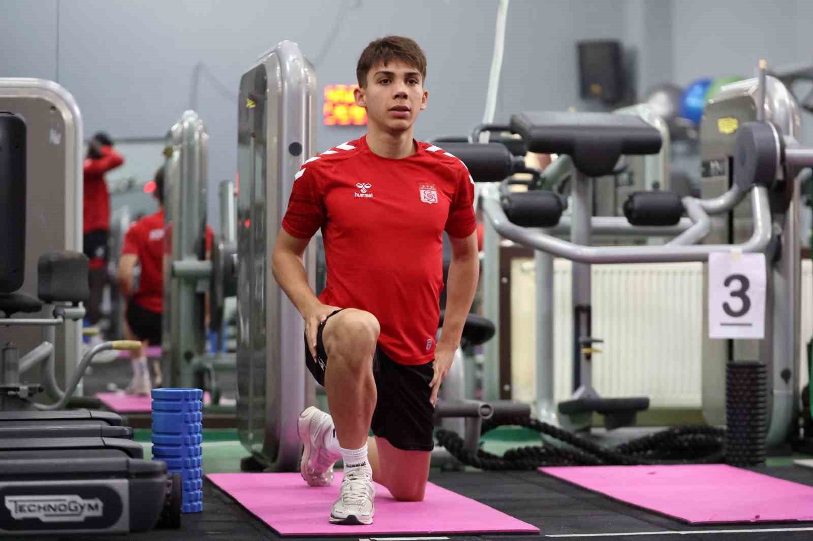 Sivasspor salonda çalıştı
