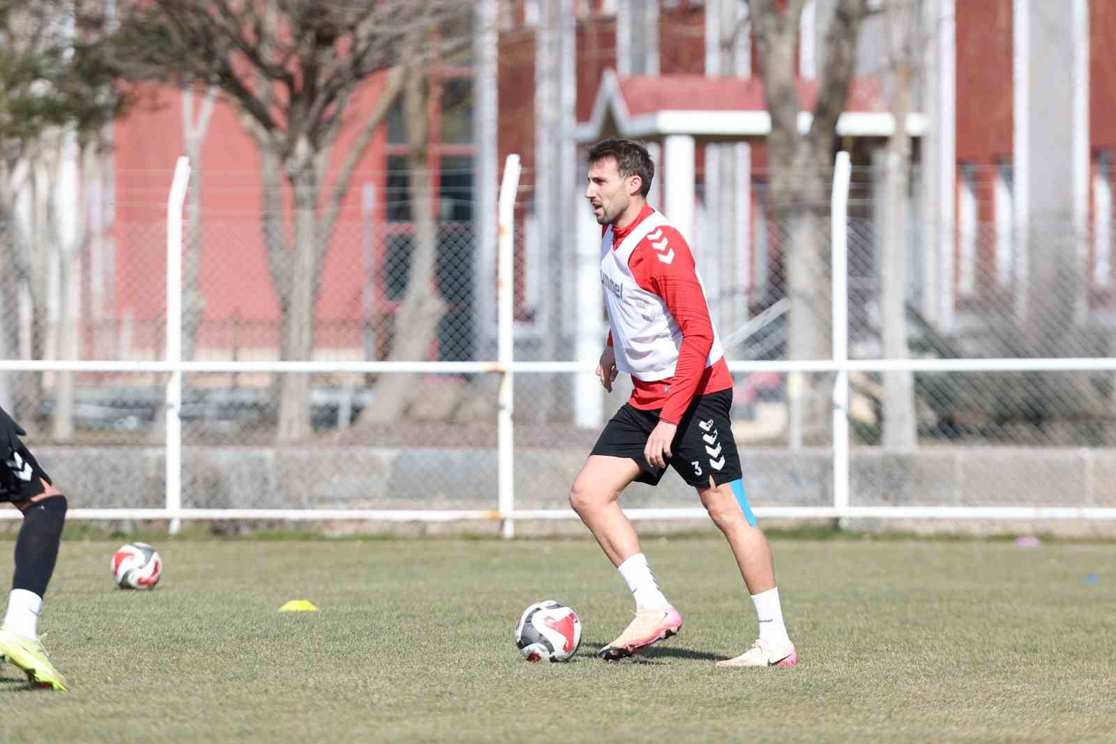 Sivasspor’da Adana Demirspor maçı hazırlıkları başladı
