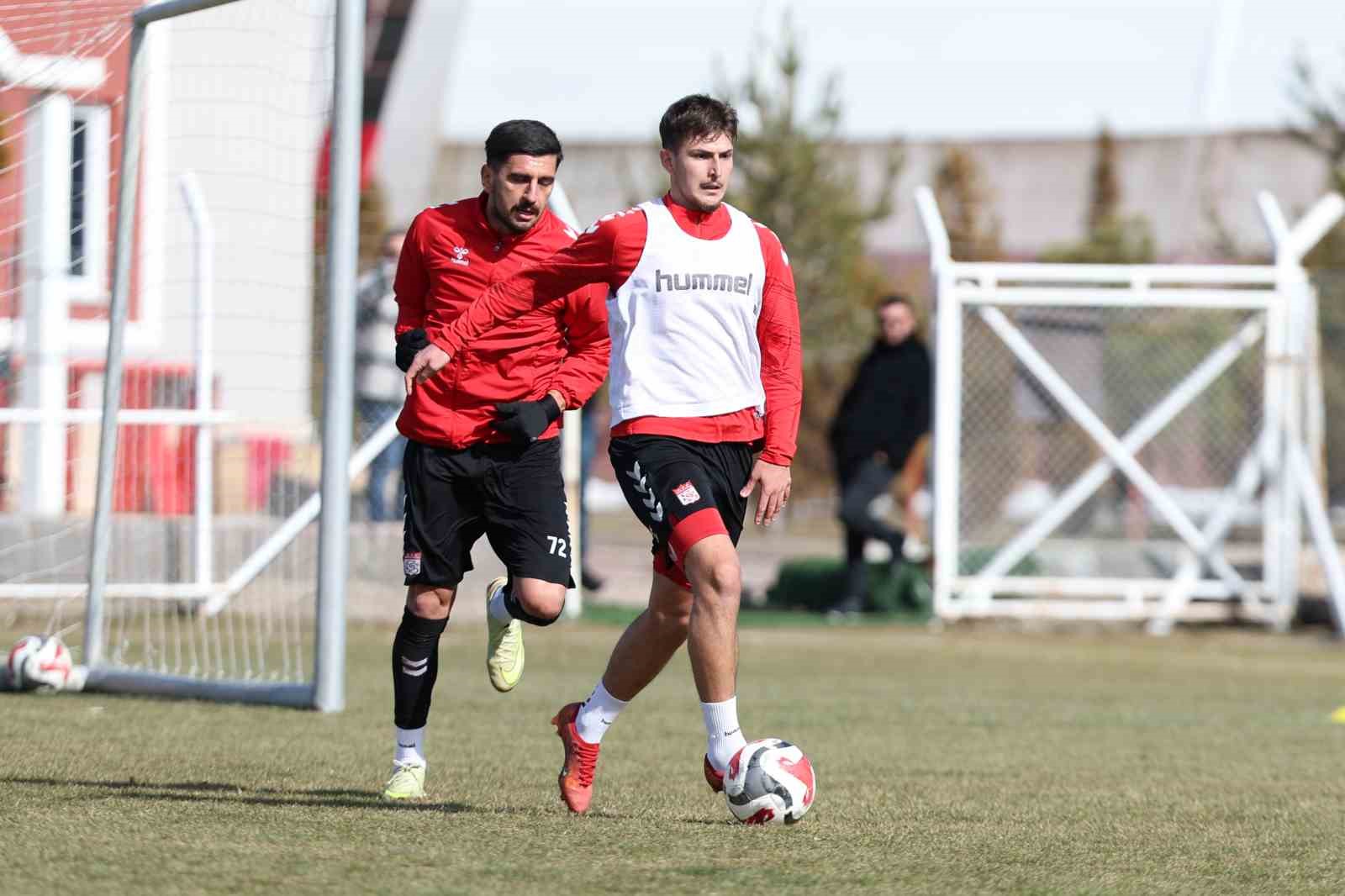 Sivasspor’da Adana Demirspor maçı hazırlıkları başladı
