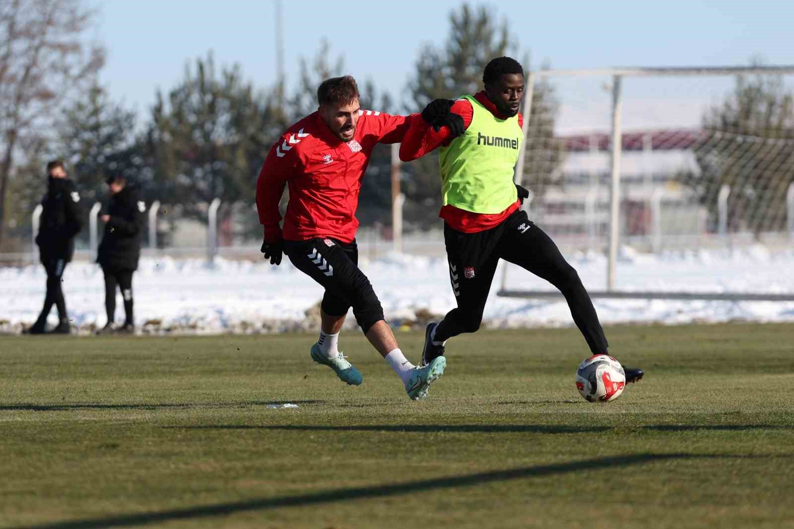 Sivasspor’da Erzurumspor FK maçı hazırlıkları sürüyor
