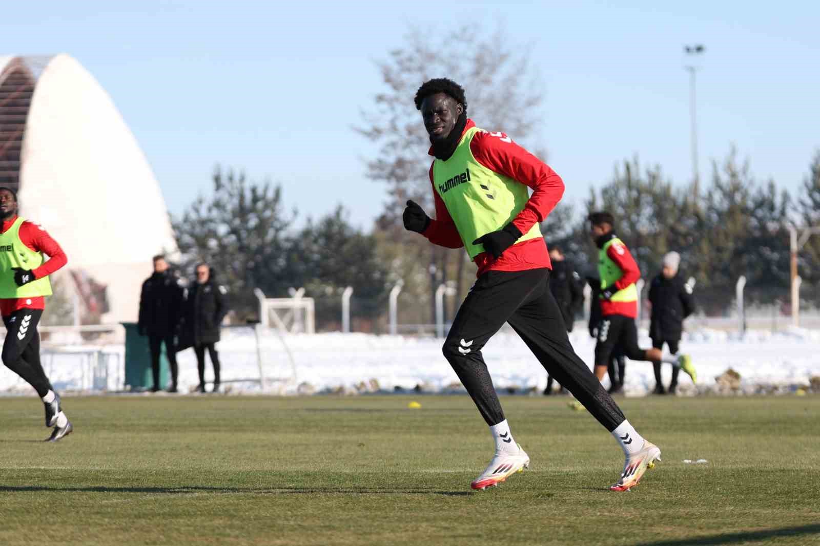 Sivasspor’da Erzurumspor FK maçı hazırlıkları sürüyor
