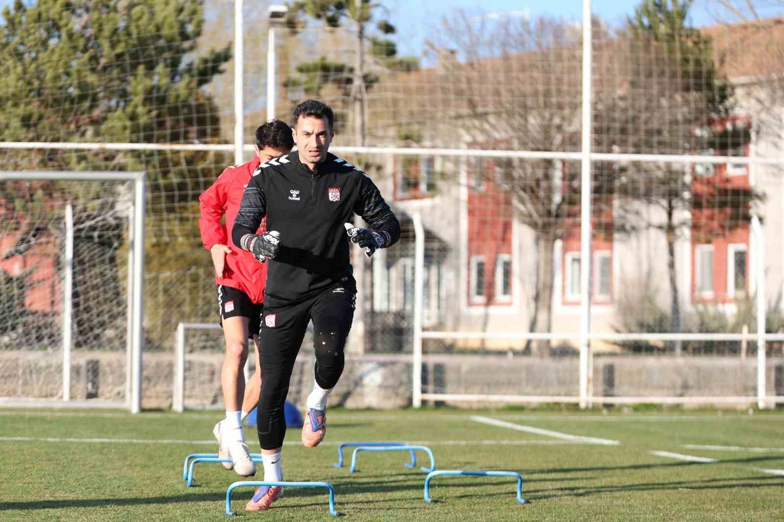 Sivasspor’da Esenler Erokspor hazırlıkları başladı
