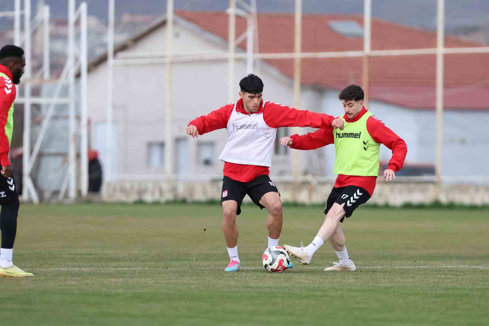 Sivasspor’da Esenler Erokspor maçı hazırlıkları sürüyor
