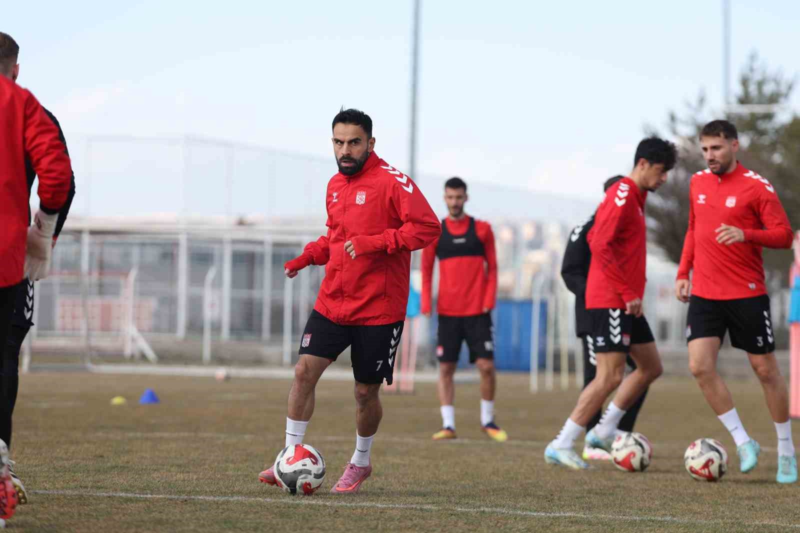 Sivasspor’da Manisa FK mesaisi
