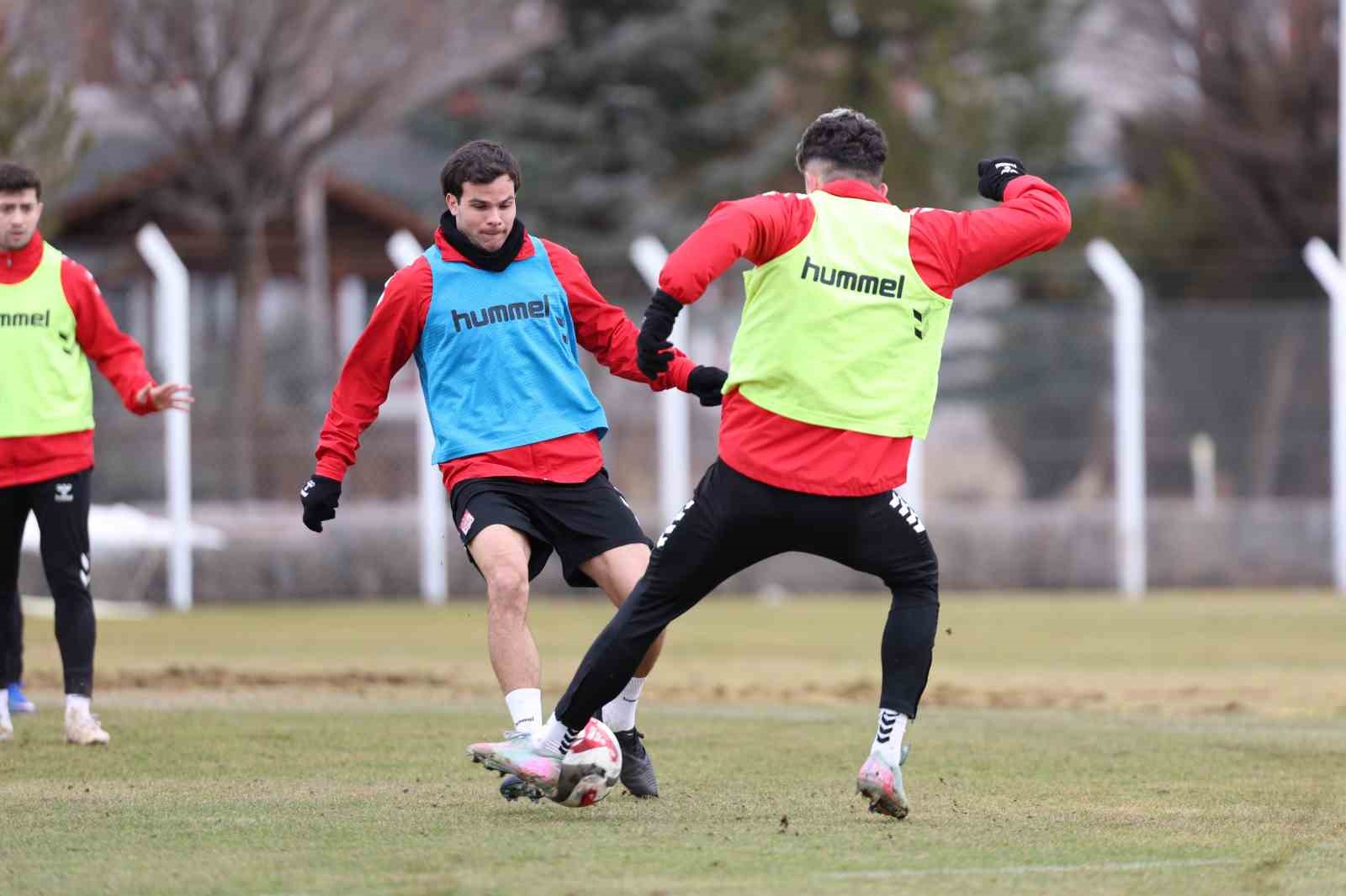 Sivasspor’da Vanspor hazırlıkları başladı
