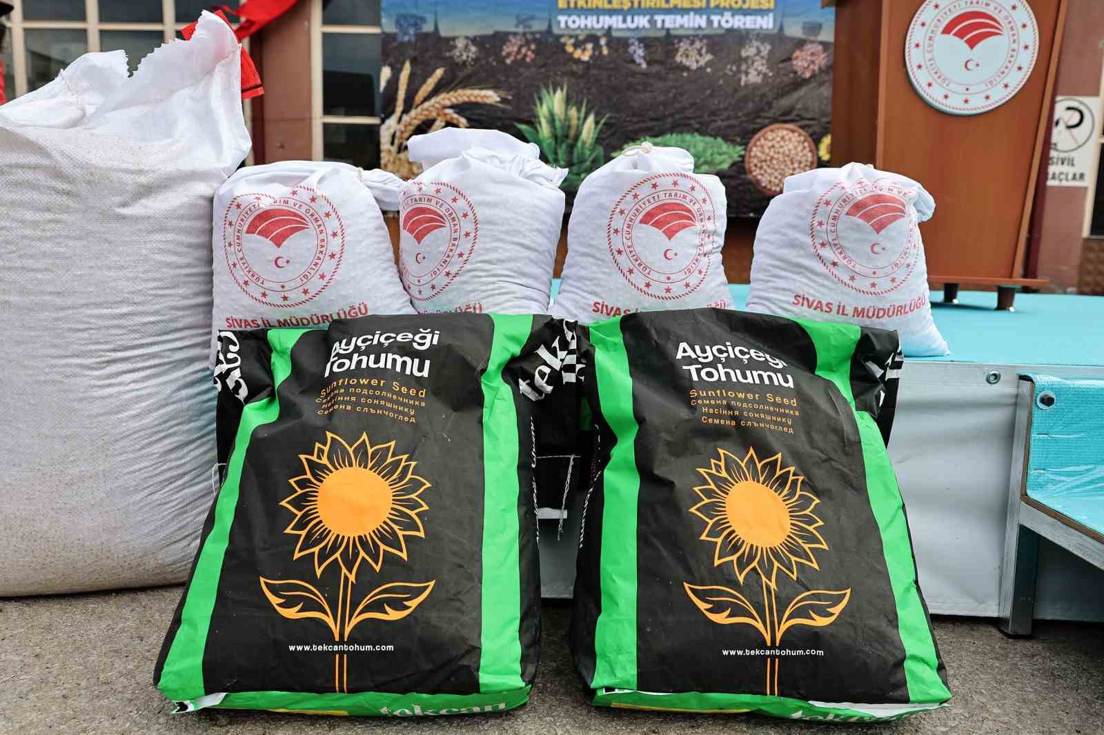 Sivas’ta 18 bin dekar alan üretime kazandırılacak
Sivas’ta 18 bin dekar alan üretime kazandırılacak