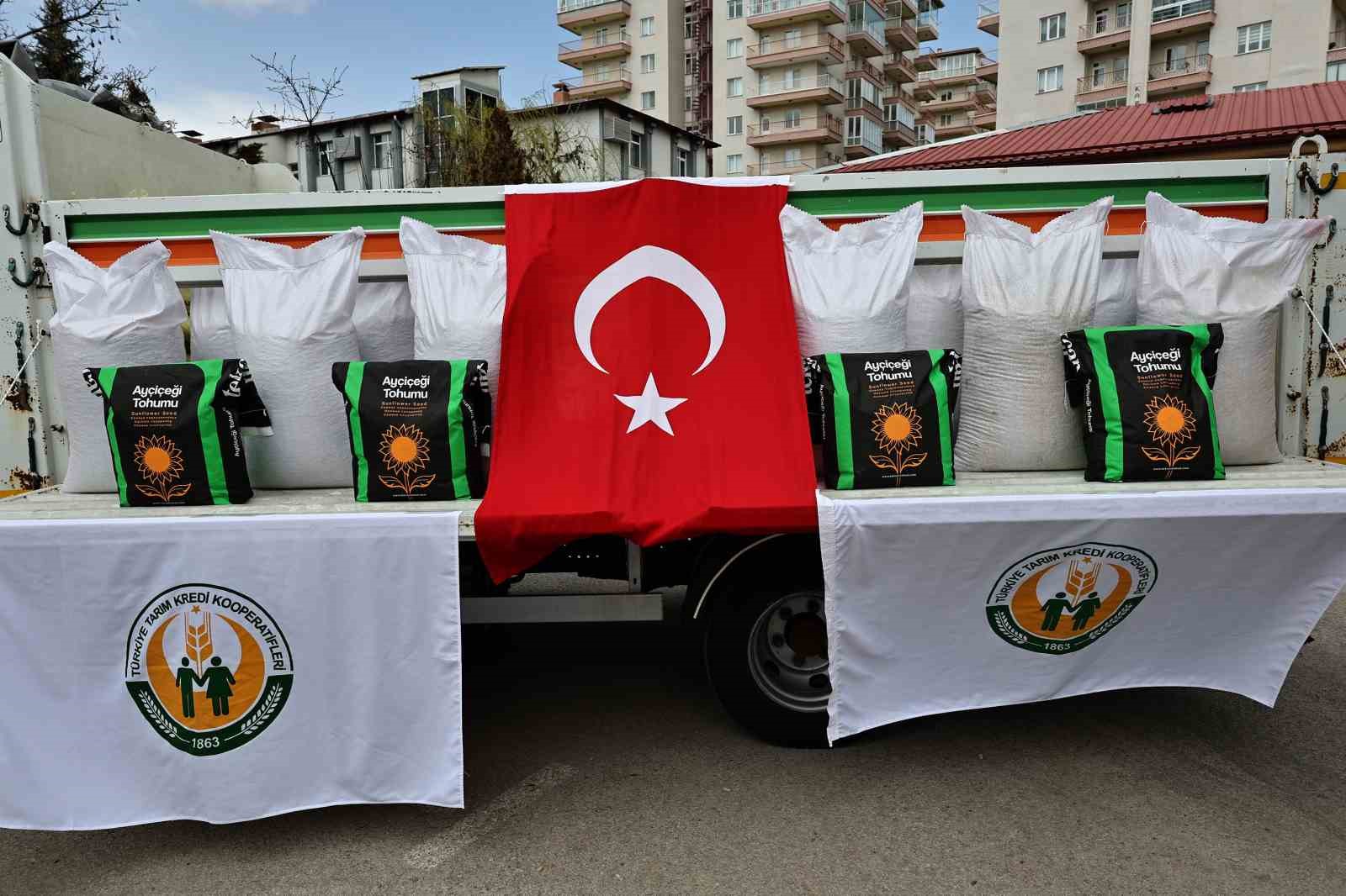 Sivas’ta 18 bin dekar alan üretime kazandırılacak
Sivas’ta 18 bin dekar alan üretime kazandırılacak