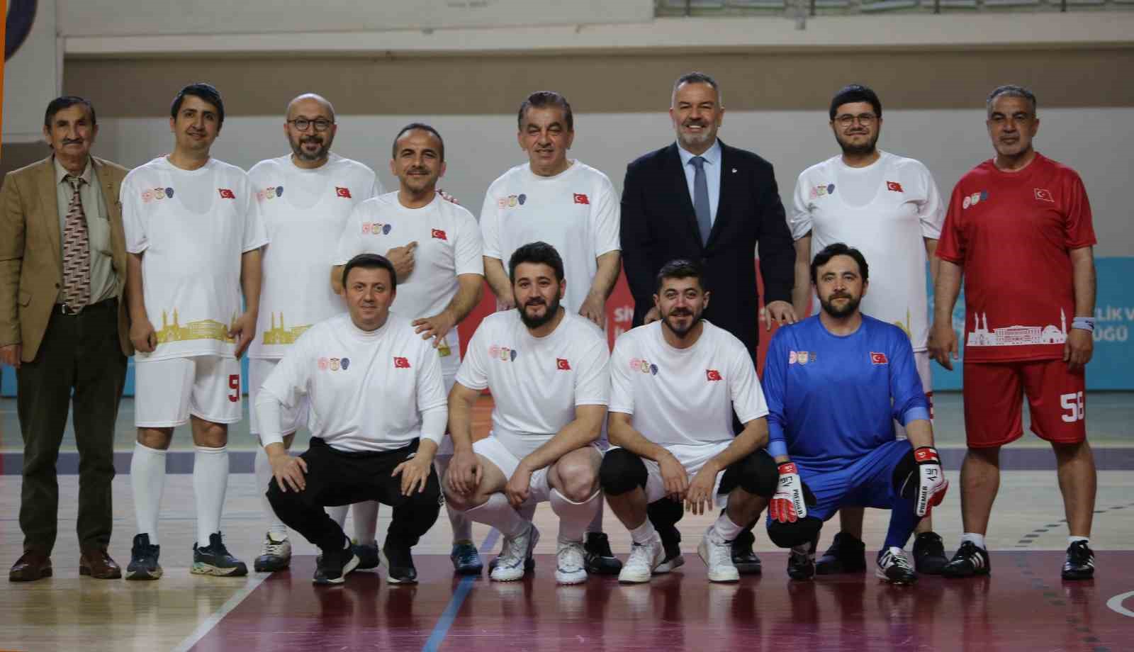 Sivas’ta anlamlı müsabaka
Sivas’ta anlamlı müsabaka