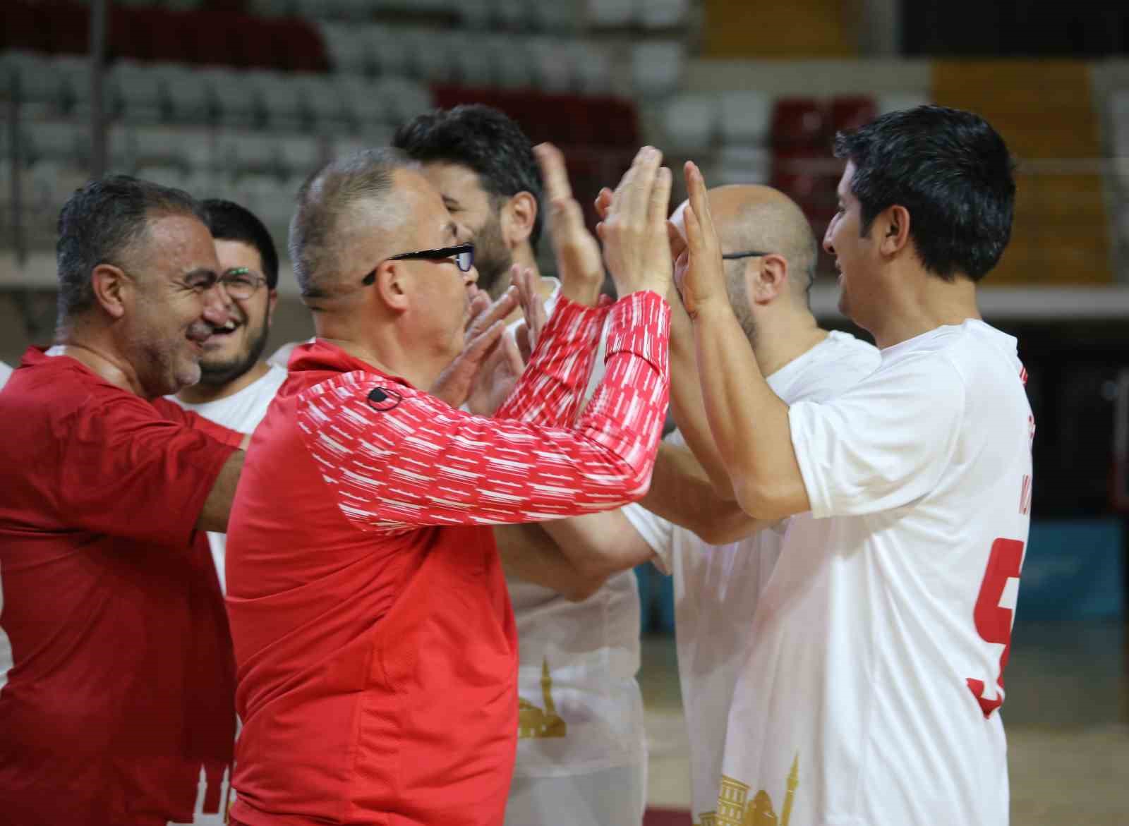 Sivas’ta anlamlı müsabaka
Sivas’ta anlamlı müsabaka