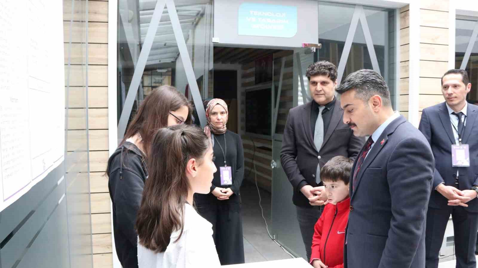 Sivas’ta bilim rüzgarı esti
