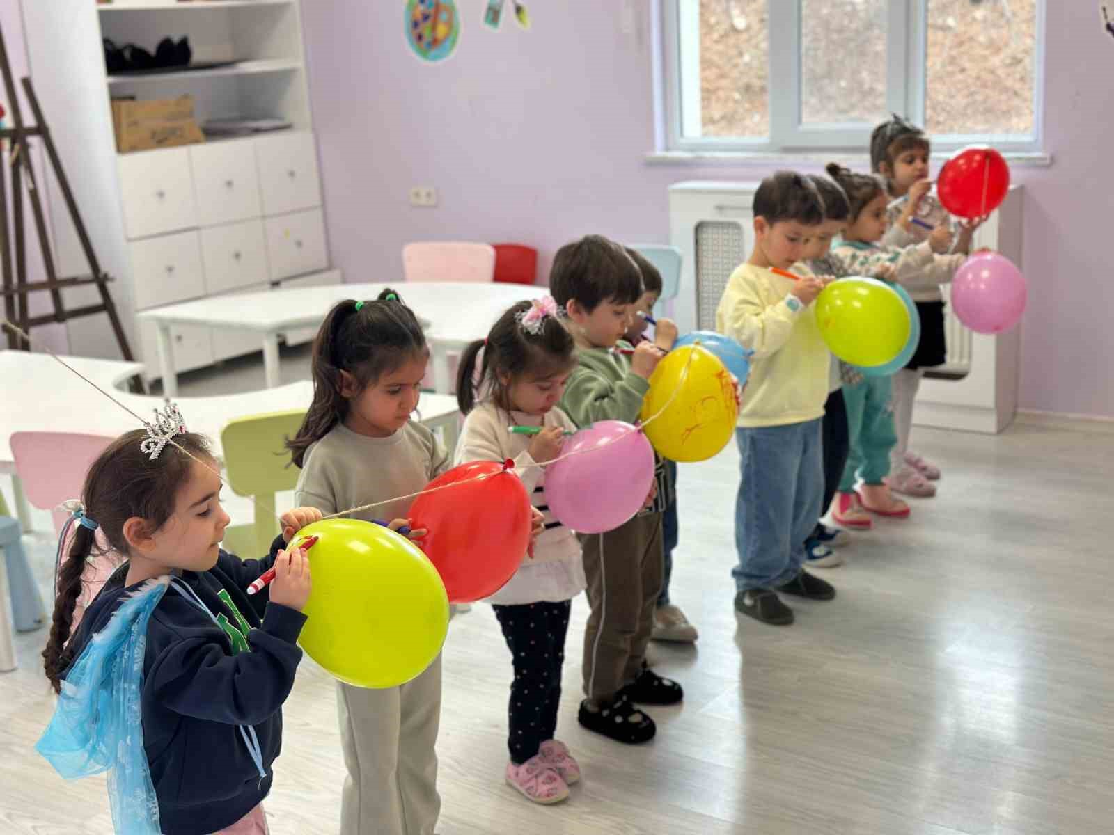 Sivas’ta çift dilli eğitim modeli, ingilizceyi ezberleyerek değil konuşarak öğreniyorlar
