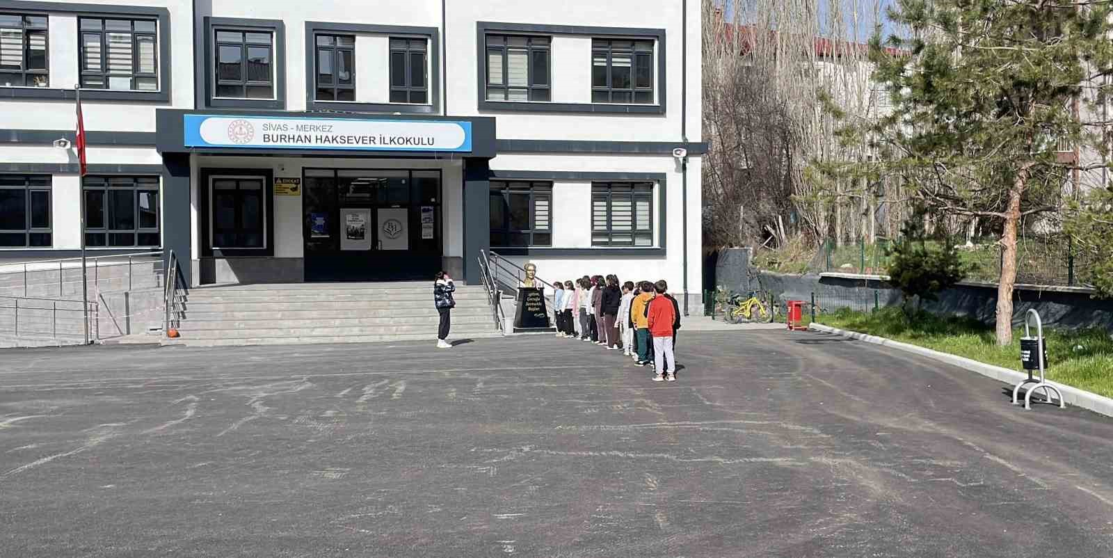 Sivas’ta eğitim sendikalarının iş bırakma çağrısı karşılık bulmadı
