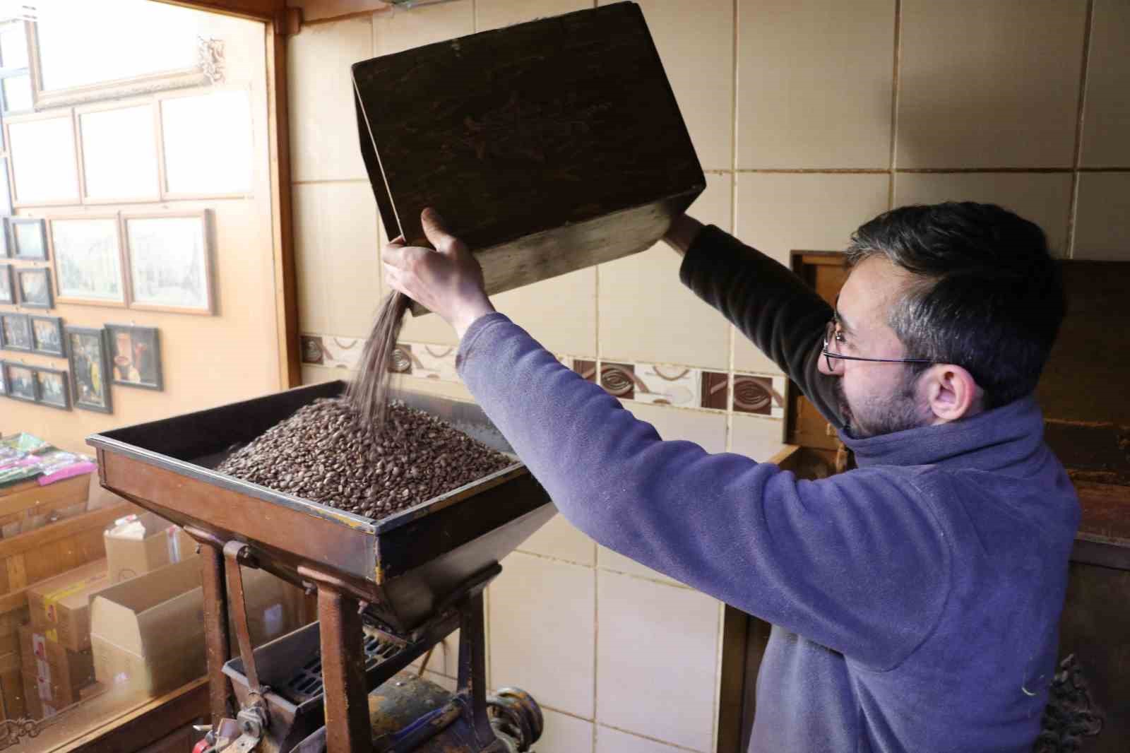 Sivas’ta kahve değil, tarih öğütülüyor
