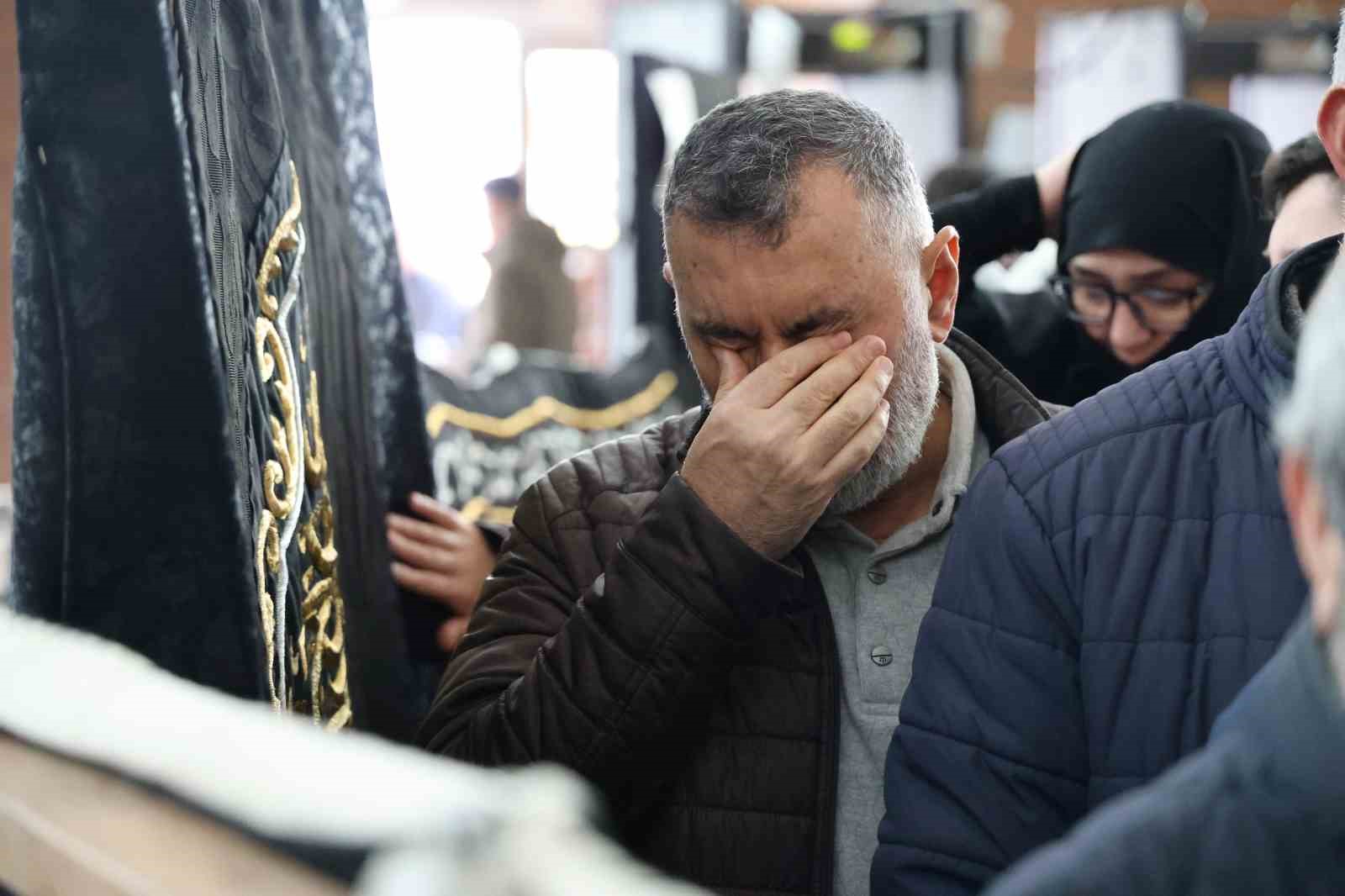 Sivas’ta Mukaddes Emanetler Sergisi’nde uzun kuyruklar oluştu
