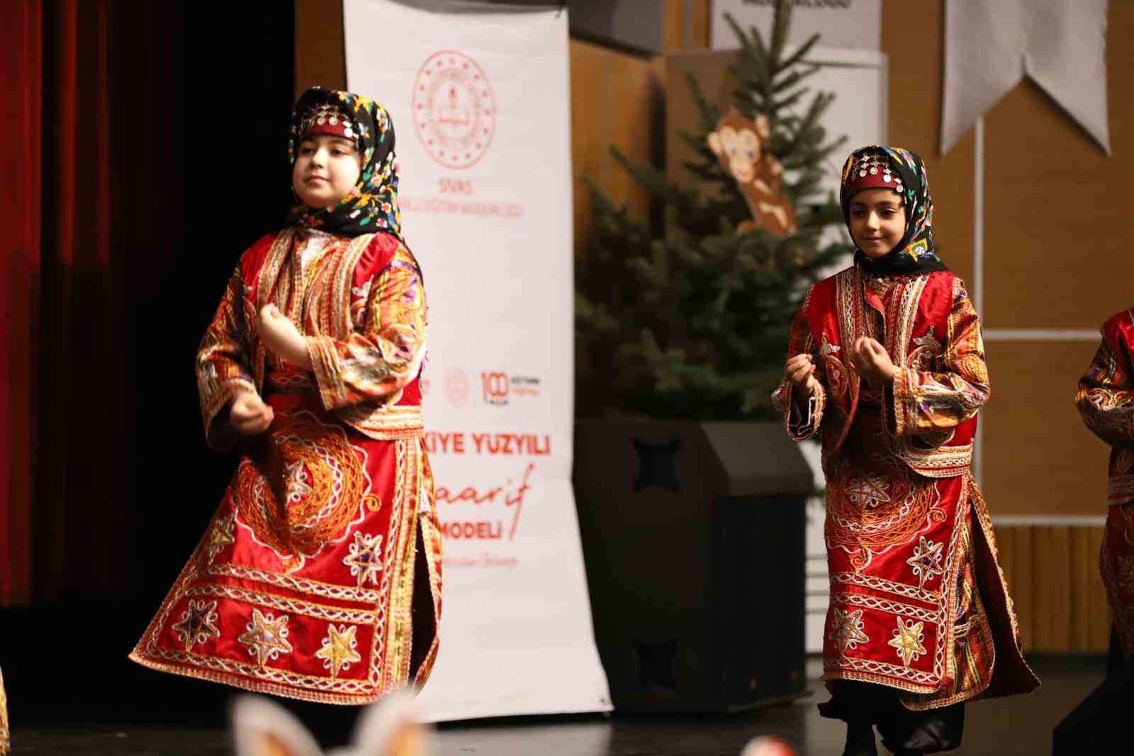 Sivas’ta öğrencilerden Orman Haftası’nda renkli kutlama
