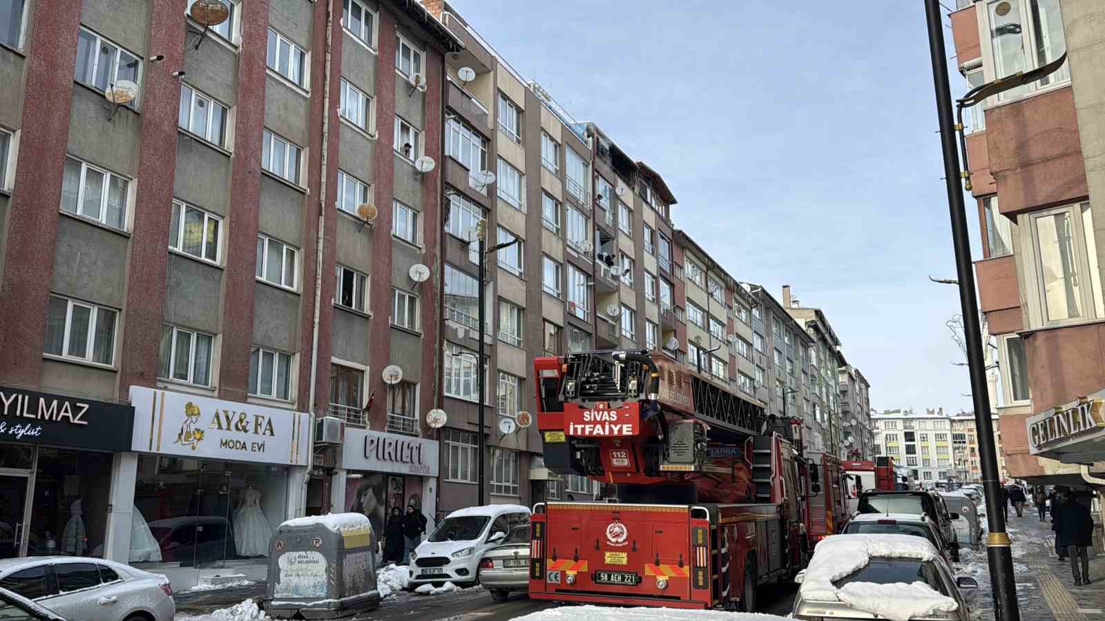 Sivas’ta patlayan kombi paniğe neden oldu
