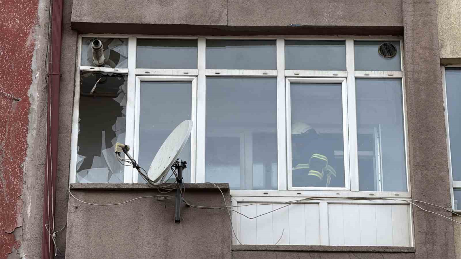 Sivas’ta patlayan kombi paniğe neden oldu
