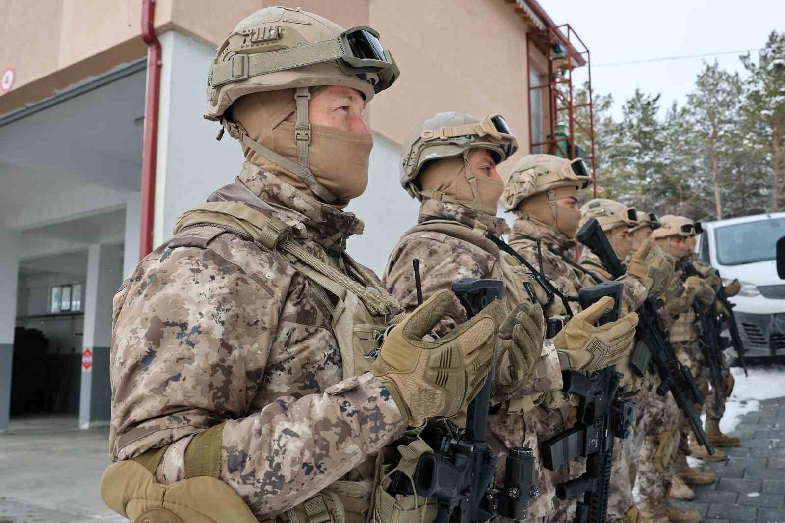 Sivas’ta PÖH timleri dualarla Suriye’ye uğurlandı
