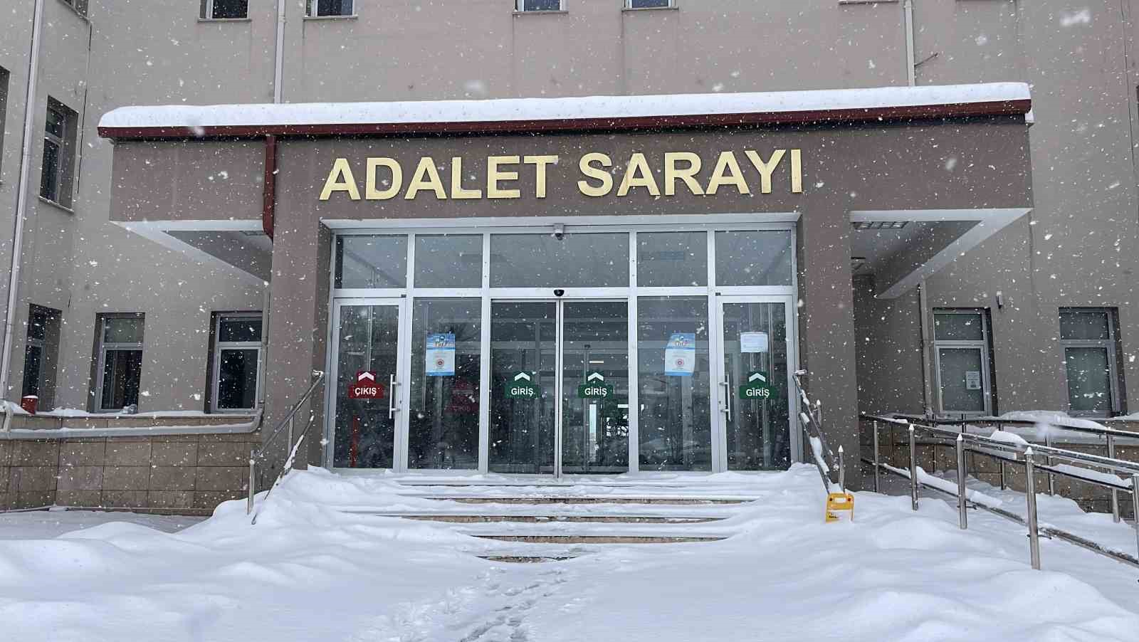 Sivas’ta yılbaşı gecesi kanlı bitti, cinayet zanlısı adliyeye sevk edildi
