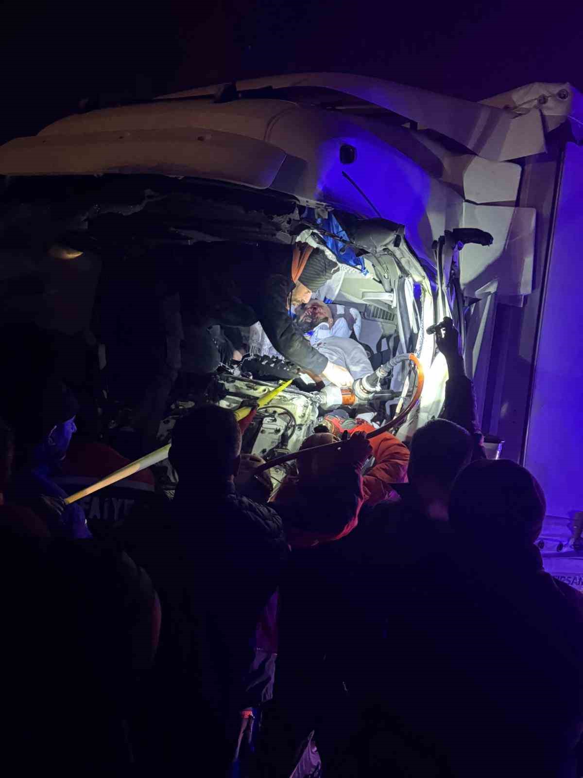 Sivas’ta zincirleme trafik kazası: 8 yaralı
