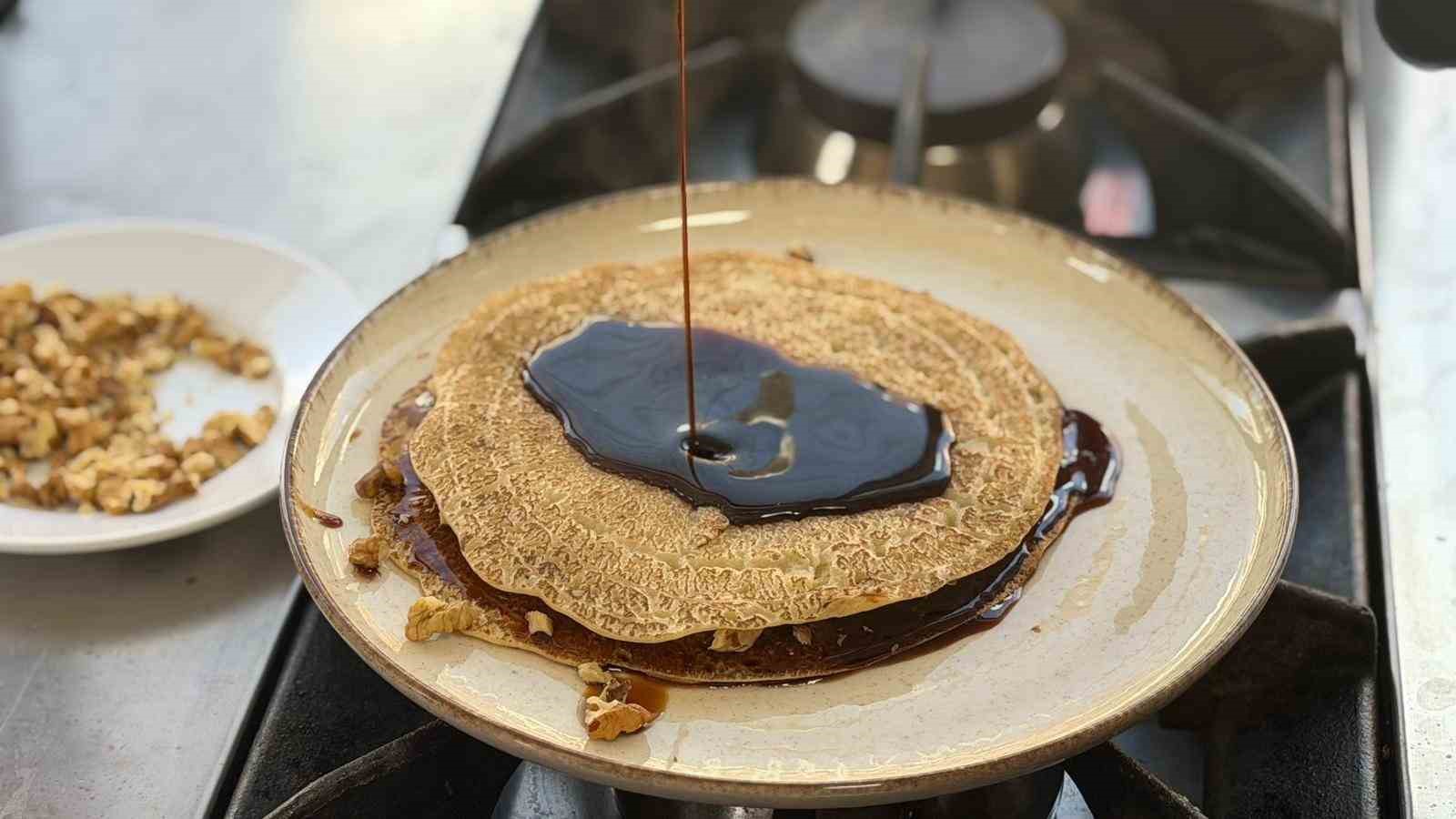 Siverek’te aşçılık kursuna giden kadınlar yöresel yemekler yapıp sofraları süslüyor
