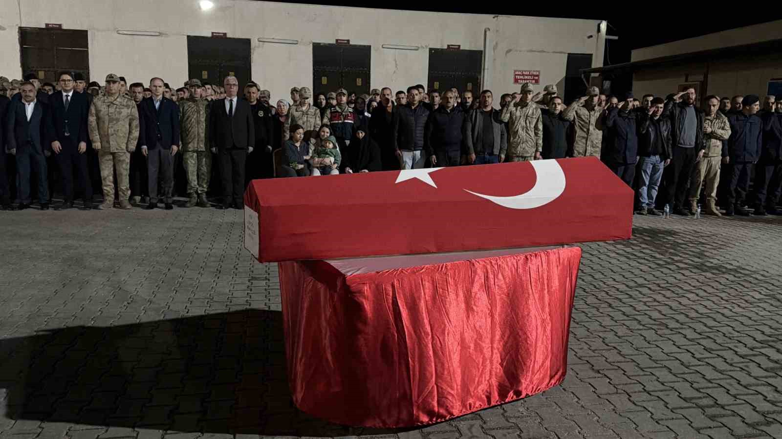 Siverek’te trafik kazası: 1 uzman çavuş hayatını kaybetti
