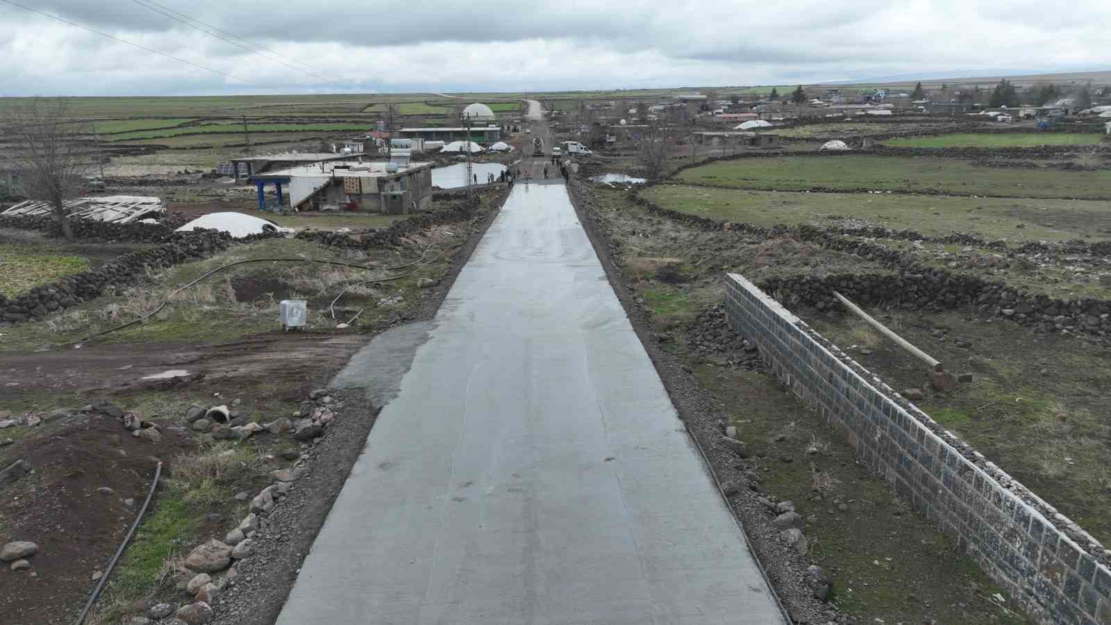 Siverek’te yılların yol sorunu tarih oldu
