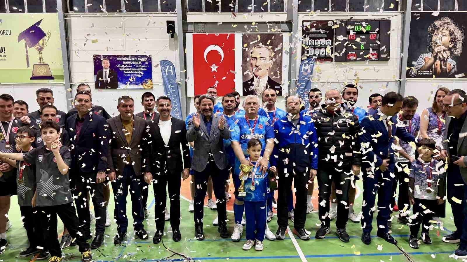 Sivrihisar’da ’Kurumlar Arası Voleybol Turnuvası’ yapıldı
