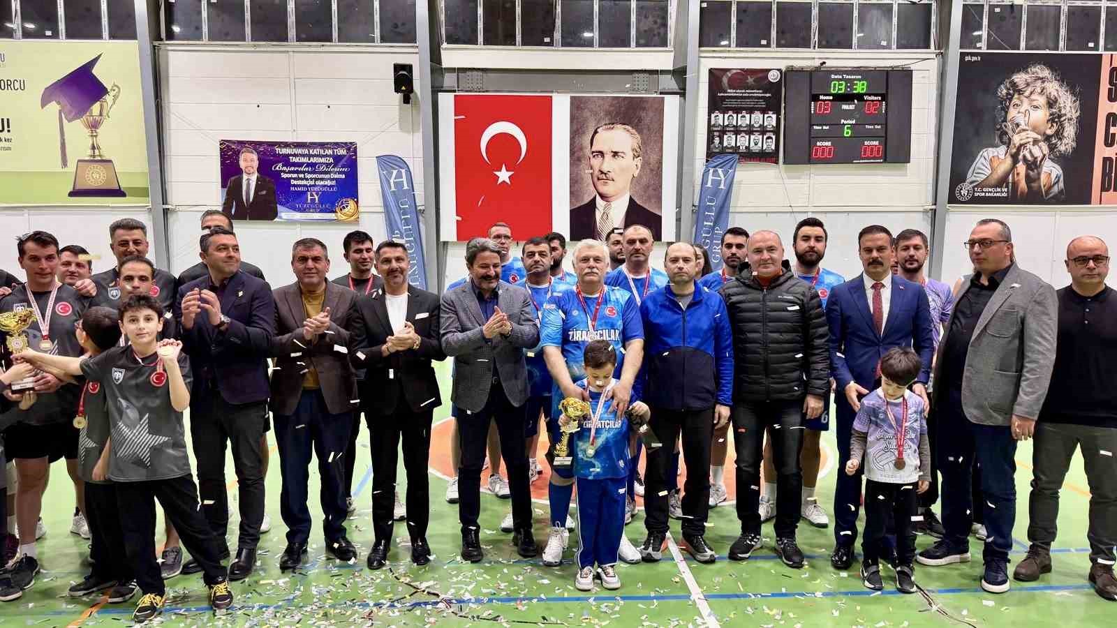 Sivrihisar’da ’Kurumlar Arası Voleybol Turnuvası’ yapıldı

