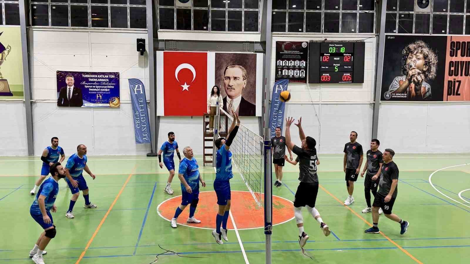 Sivrihisar’da ’Kurumlar Arası Voleybol Turnuvası’ yapıldı
