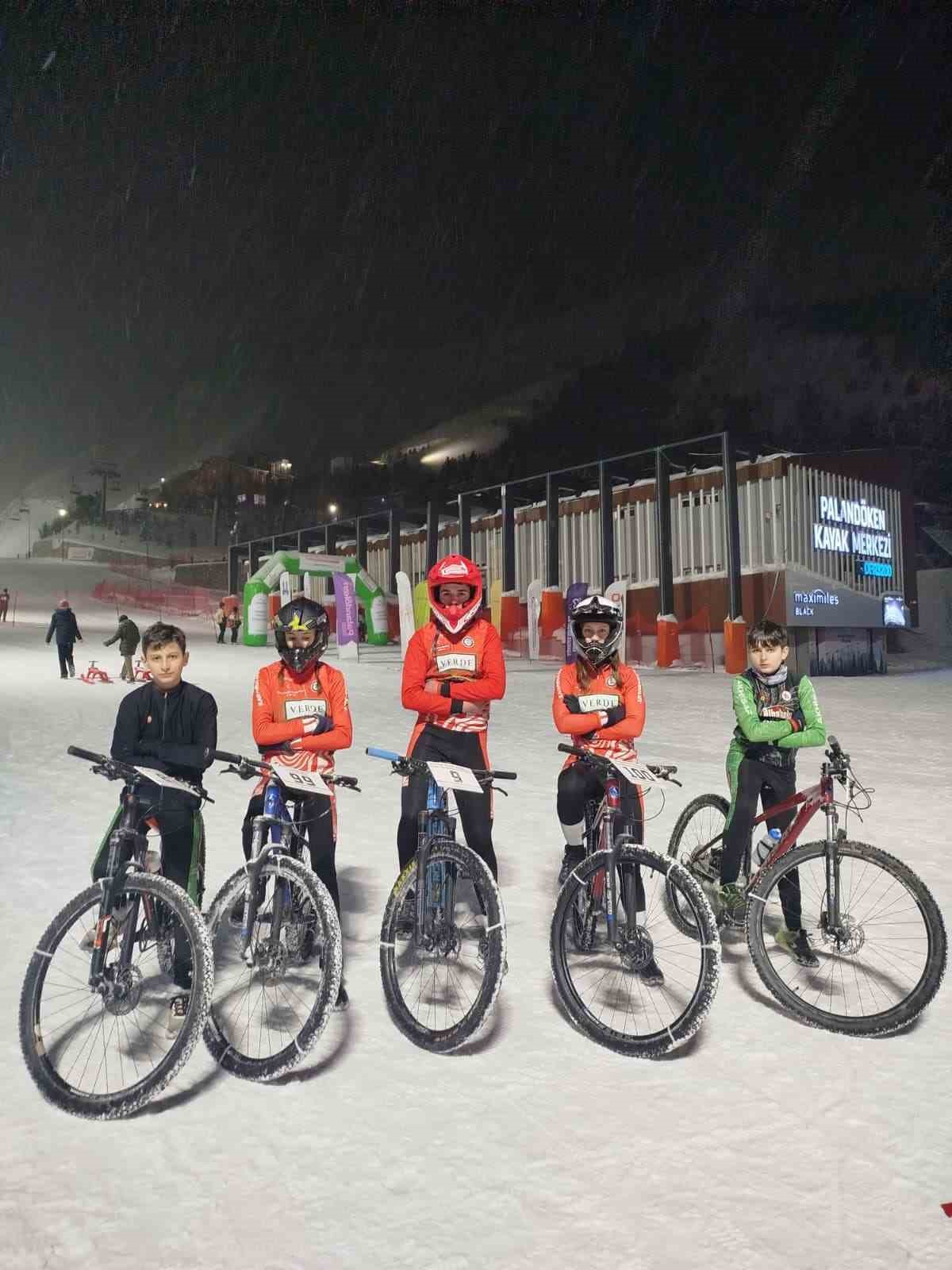 Snowbike Türkiye Şampiyonası’nda Akhisar rüzgarı

