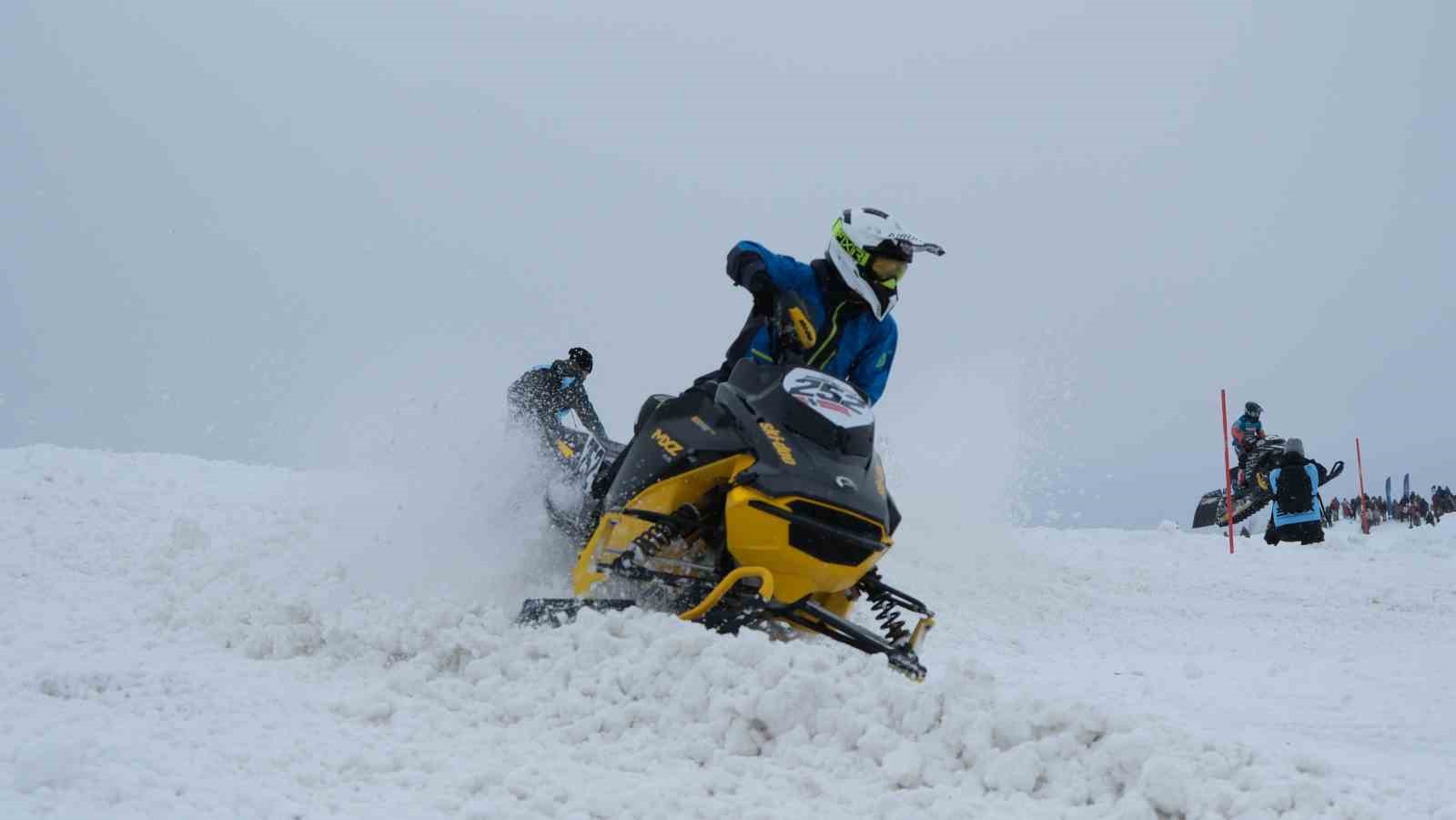 SNX Türkiye Dünya Kar Motosikleti Şampiyonası Rize’de başladı
