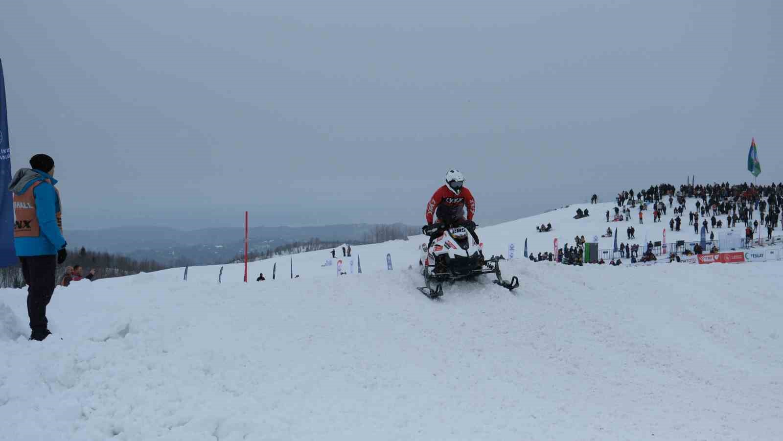 SNX Türkiye Dünya Kar Motosikleti Şampiyonası Rize’de başladı
