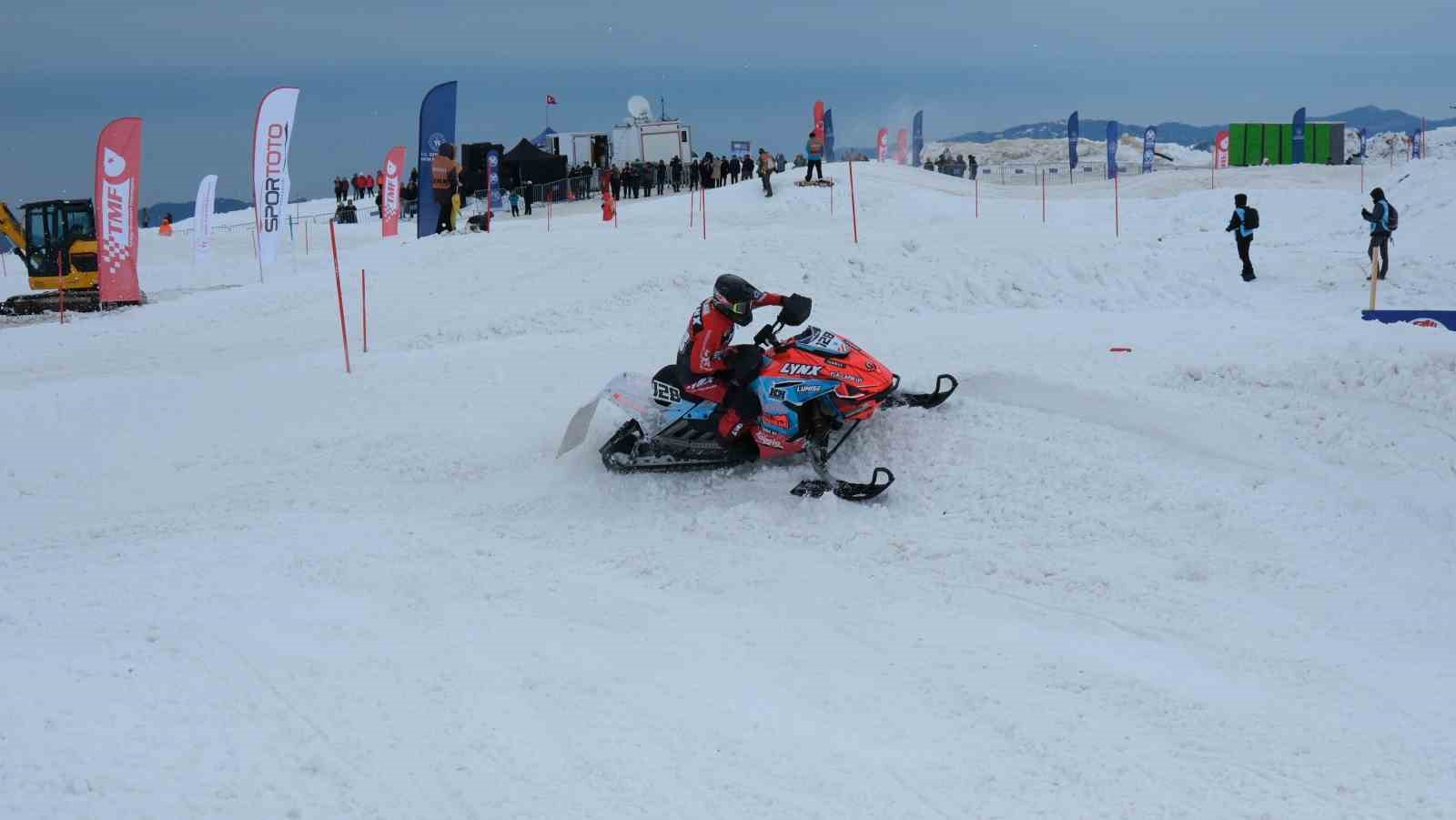 SNX Türkiye Dünya Kar Motosikleti Şampiyonası’nda ilk gün tamamlandı
