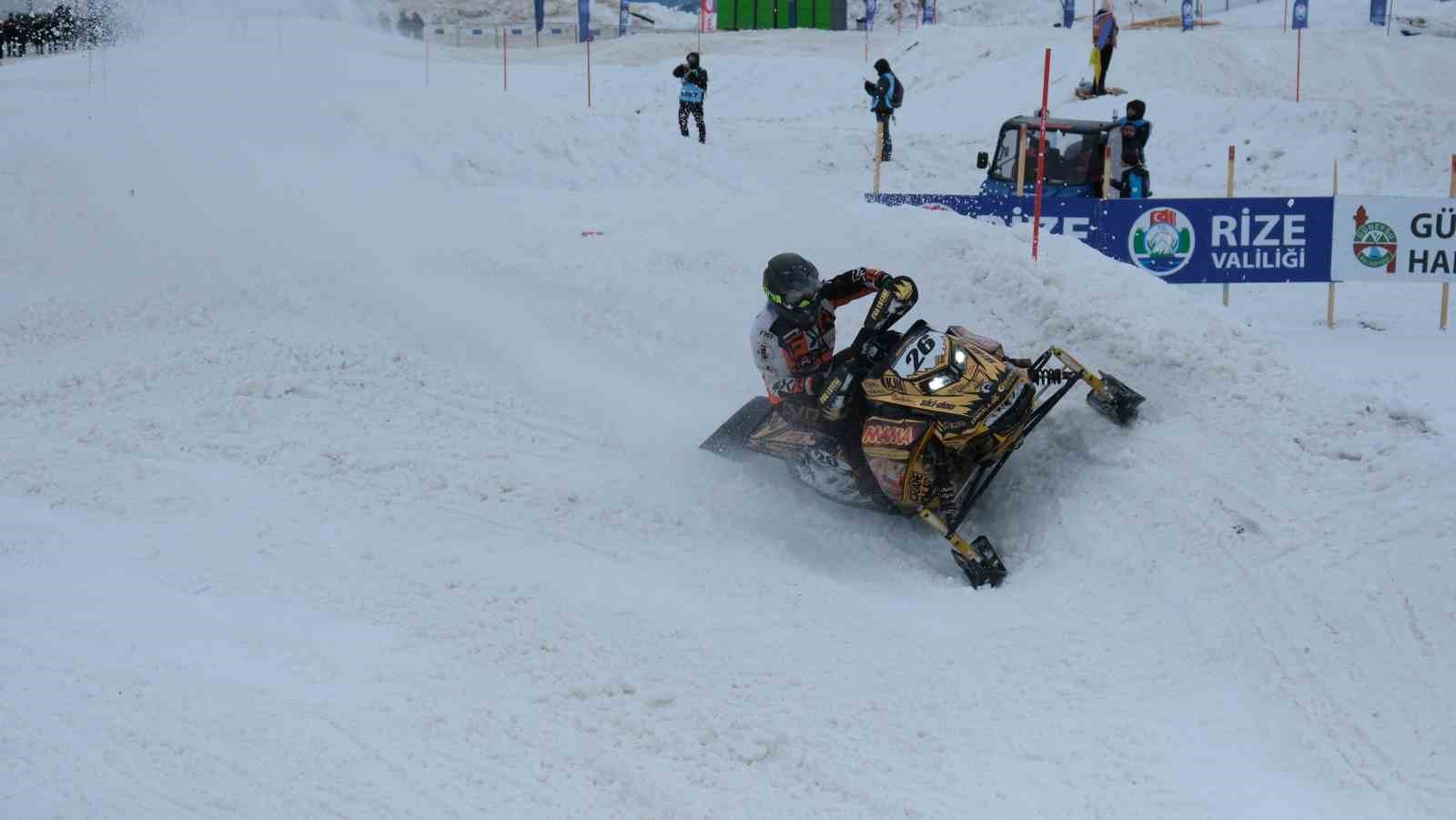 SNX Türkiye Dünya Kar Motosikleti Şampiyonası’nda ilk gün tamamlandı
