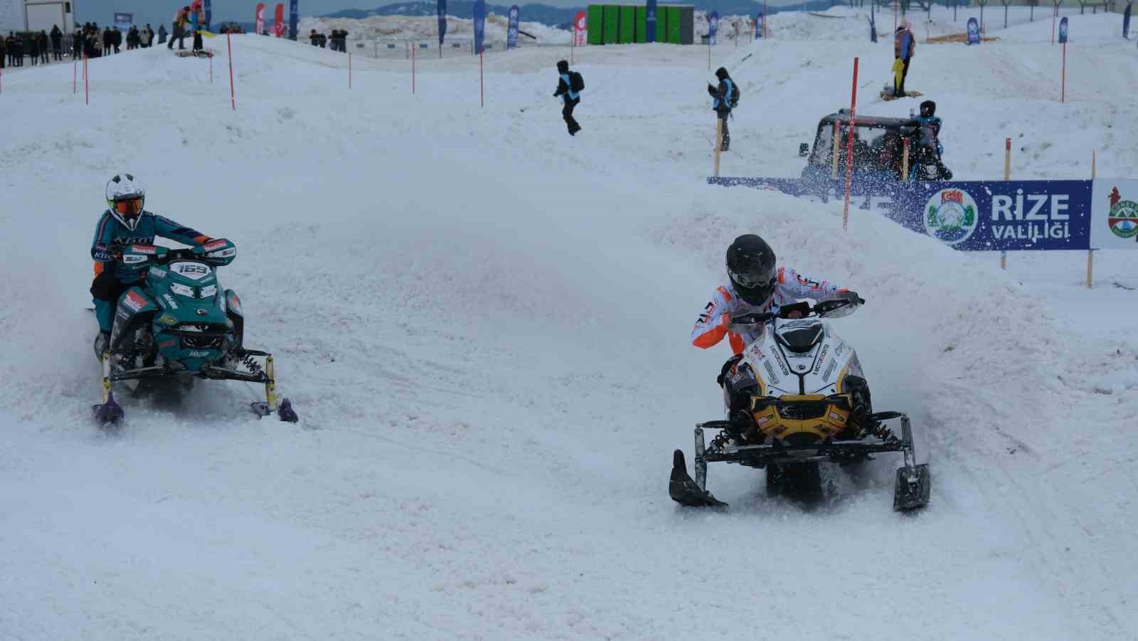 SNX Türkiye Dünya Kar Motosikleti Şampiyonası’nda ilk gün tamamlandı
