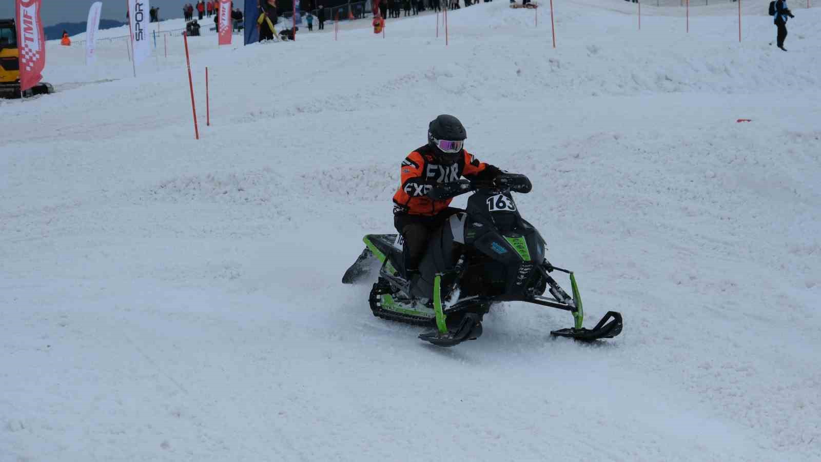 SNX Türkiye Dünya Kar Motosikleti Şampiyonası’nda ilk gün tamamlandı
