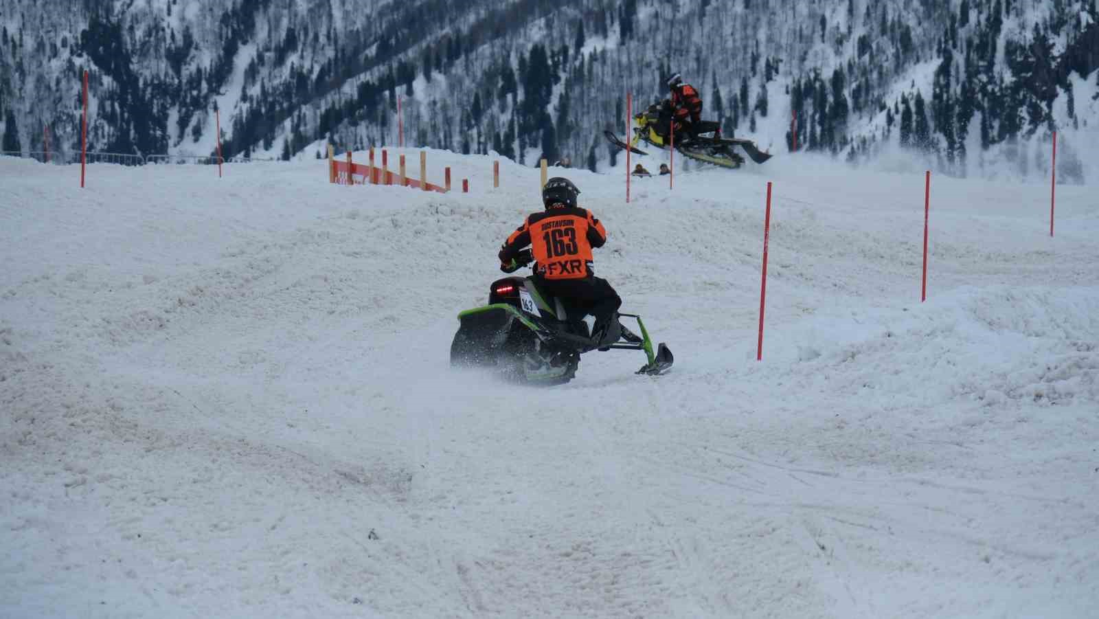 SNX Türkiye Dünya Kar Motosikleti Şampiyonası’nda ilk gün tamamlandı
