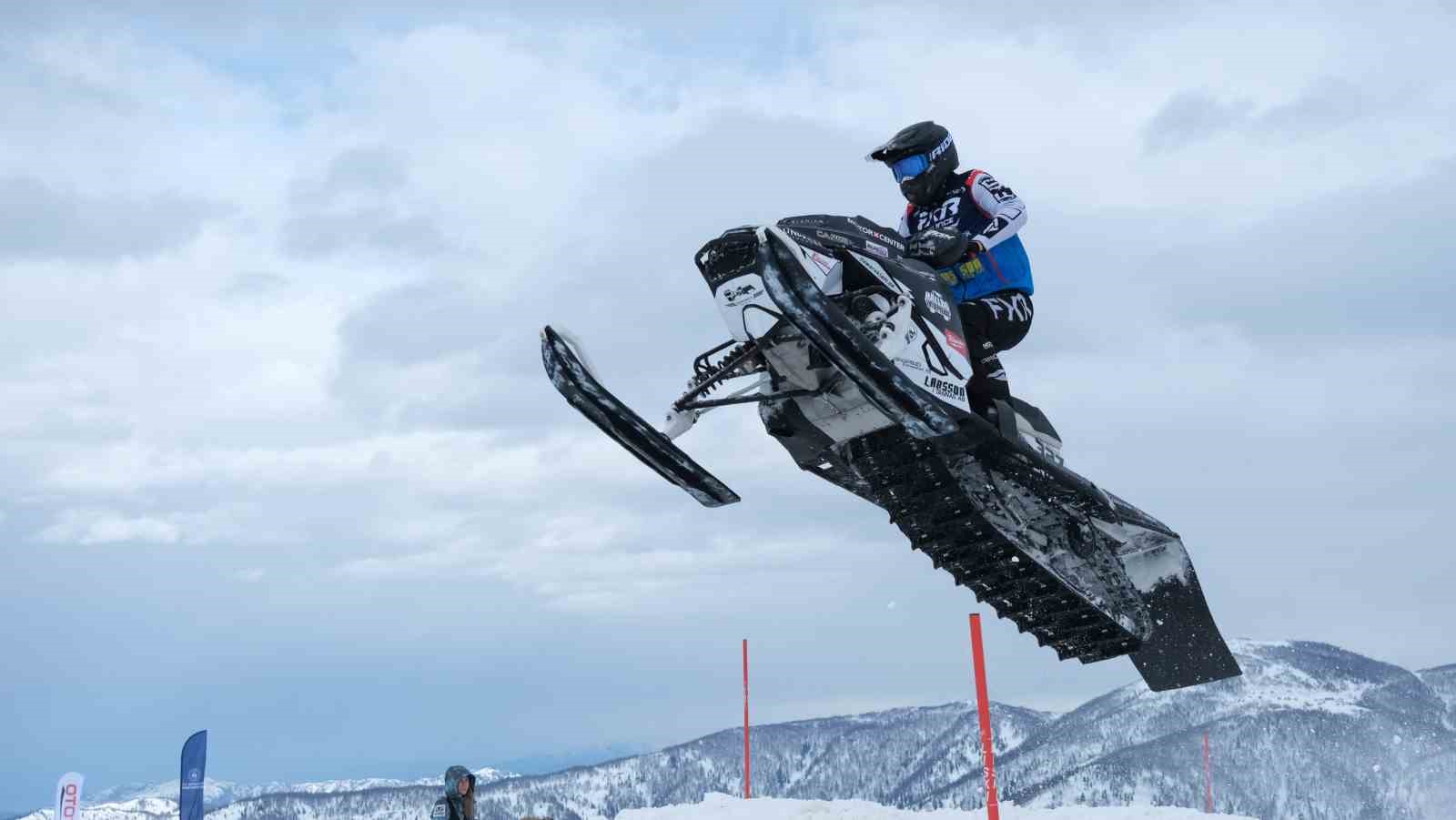 SNX Türkiye Dünya Kar Motosikleti Şampiyonası’nda ilk gün tamamlandı
