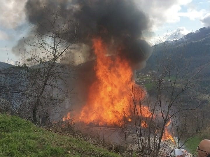 Soba evi yaktı, yaşlı kadın hayatını kaybetti
